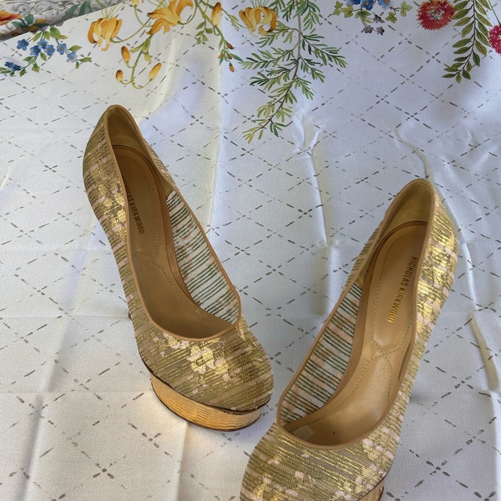 Nicholas Kirkwood Gold and Cream Wedge Shoes